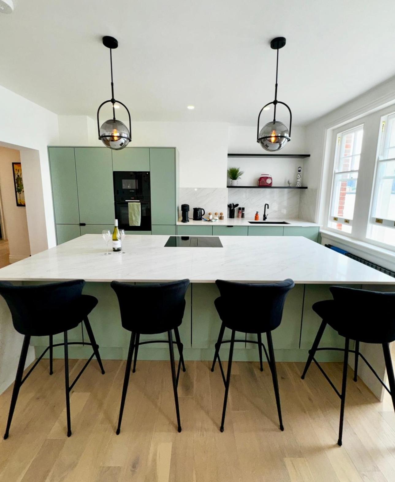 Newly Refurbished W/ River Views London Exterior photo